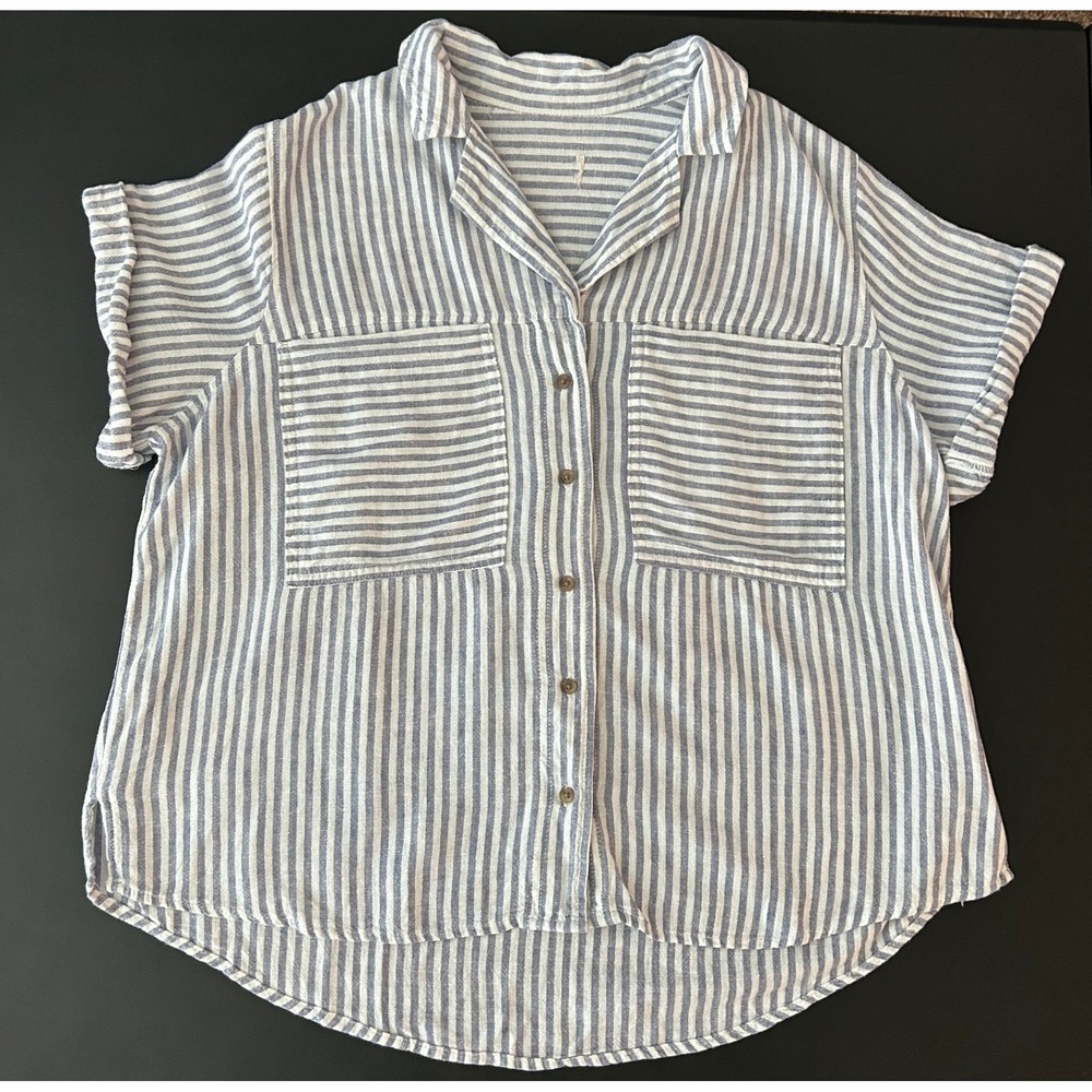 Universal Thread BlueWhite Striped Button Down Shirt Short Sleeve 1368